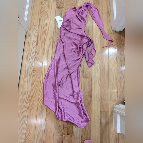 16. NWT BAOBAB X REVOLVE MAREA DRESS IN ORCHID - Picture 5 of 8